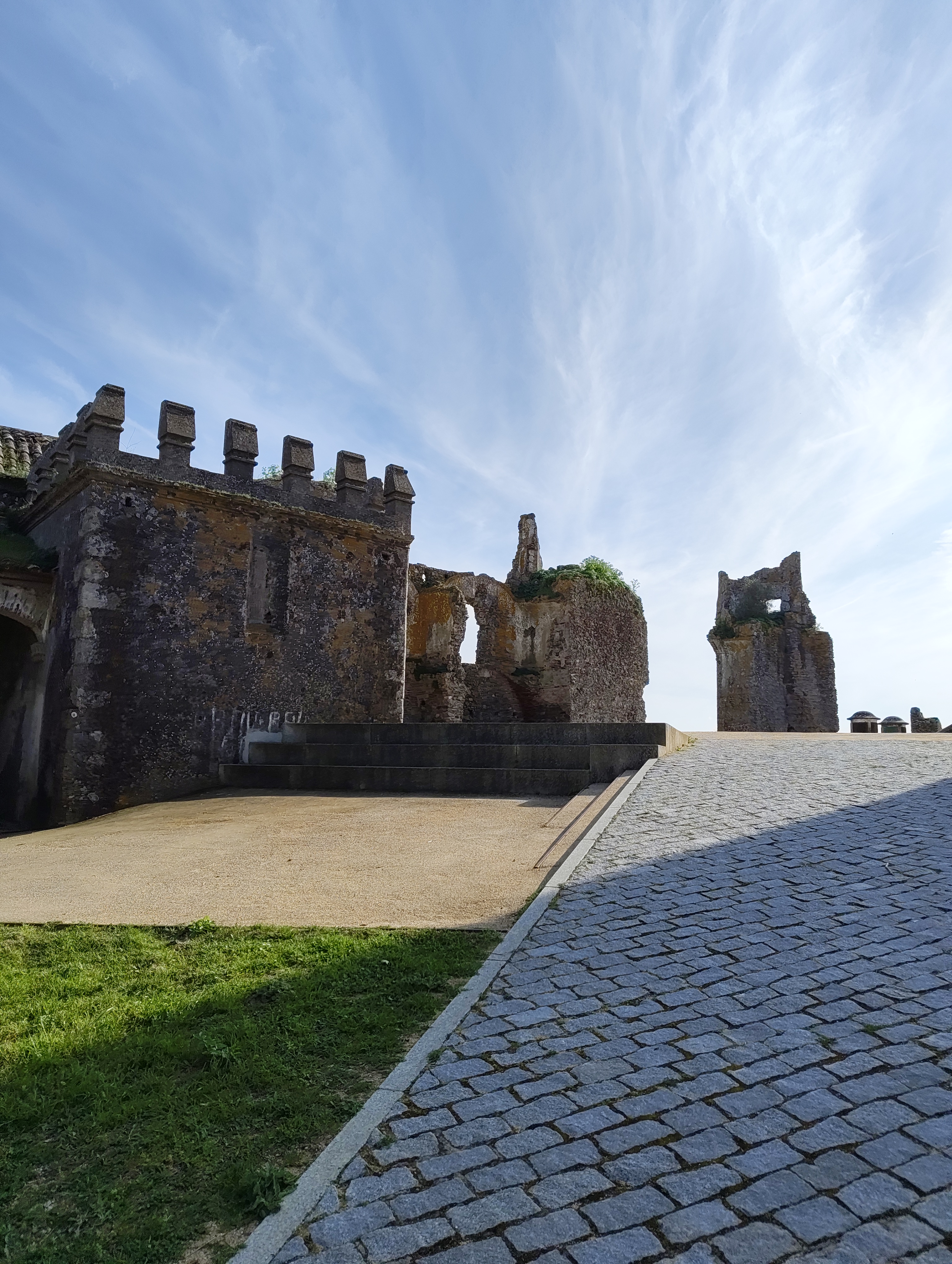 The medieval battlements of Óbidos castle — part of the Fátima, Batalha, Nazaré & Óbidos day trip